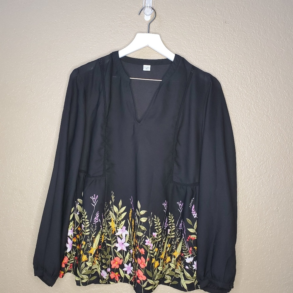 Old Navy peasant top floral size Medium